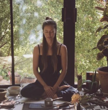 🧘🏻‍♀️Your Posture. Your Power.🦸🏻‍♀️